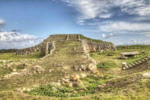 Il Santuario preistorico di Monte d'Accoddi in provincia di Sassari