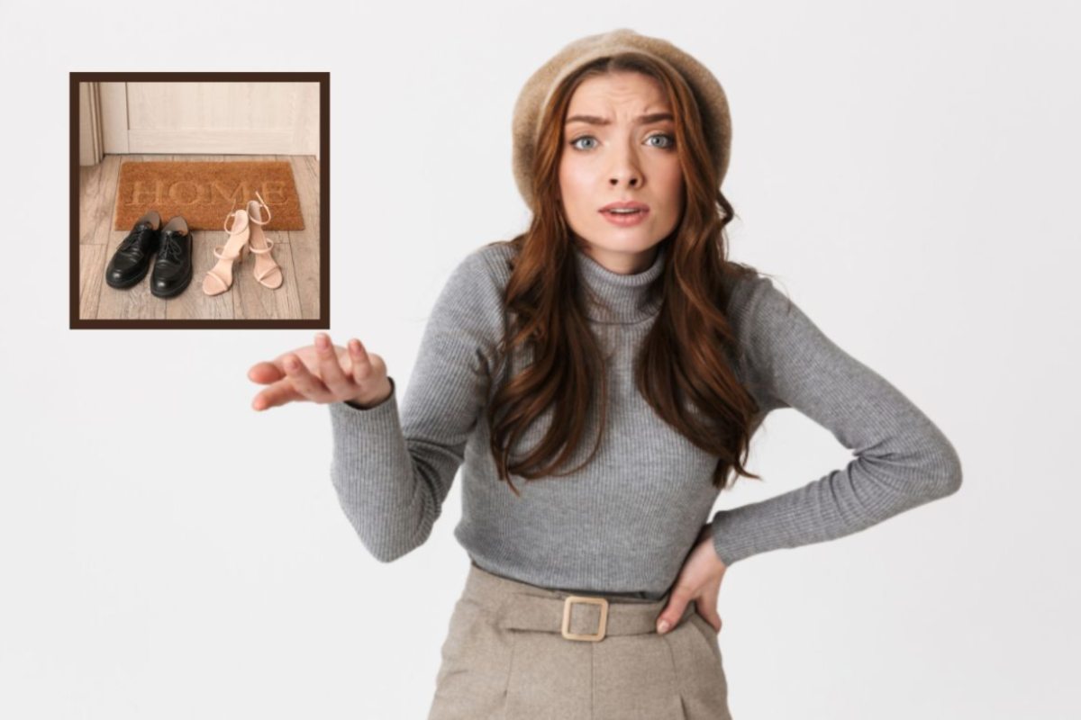 donna con espressione perplessa e scarpe lasciate fuori dalla porta di casa